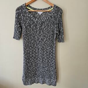 A Pea in the Pod Black Tunic Sweater, Size M Scoop Neck Lightweight Maternity